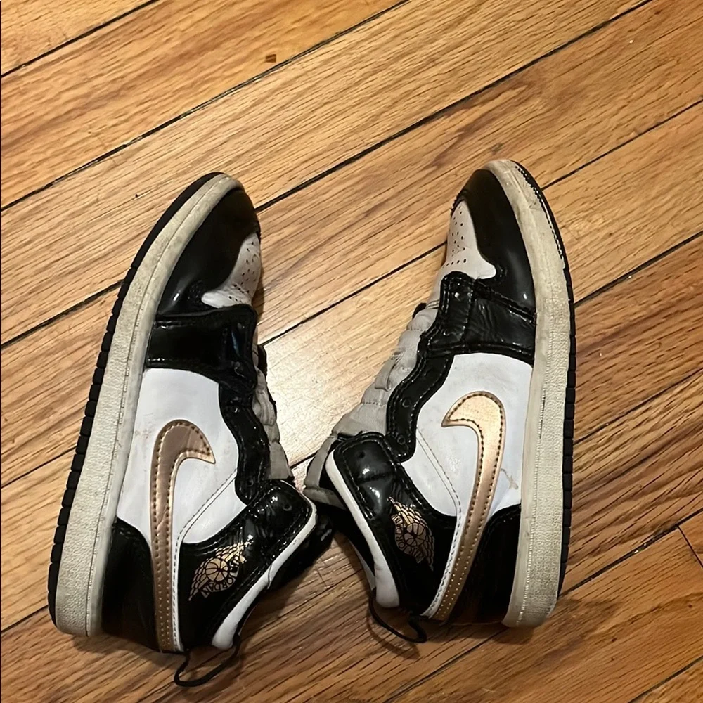 Nike stylish black